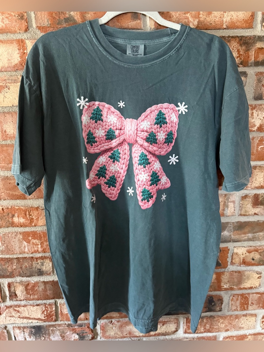 Comfort Colors Short Sleeve Tee with Pink Faux Yarn Bow Graphic